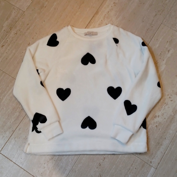 LOFT Tops - Plush LOFT Heart Sweatshirt